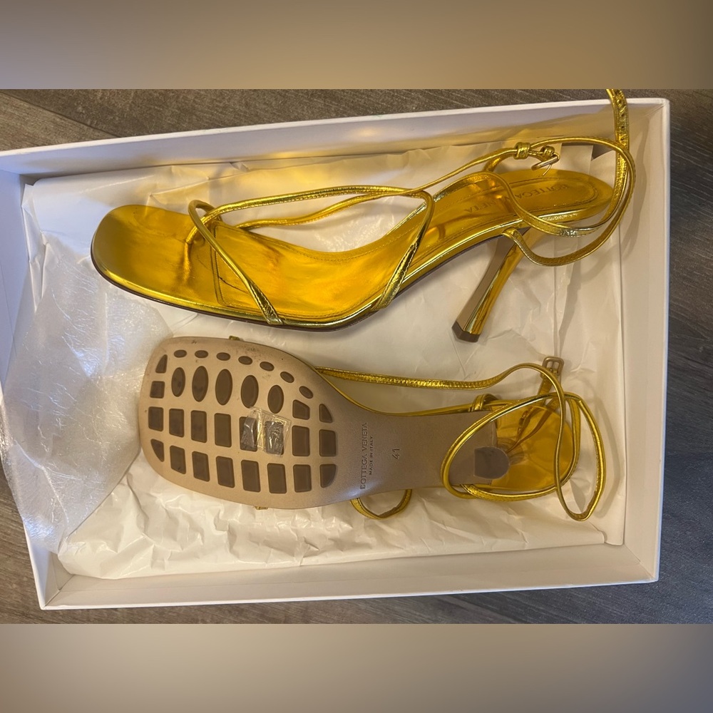 bottega veneta the line laminated calfskin 90mm ankle strap sandals 41/US11